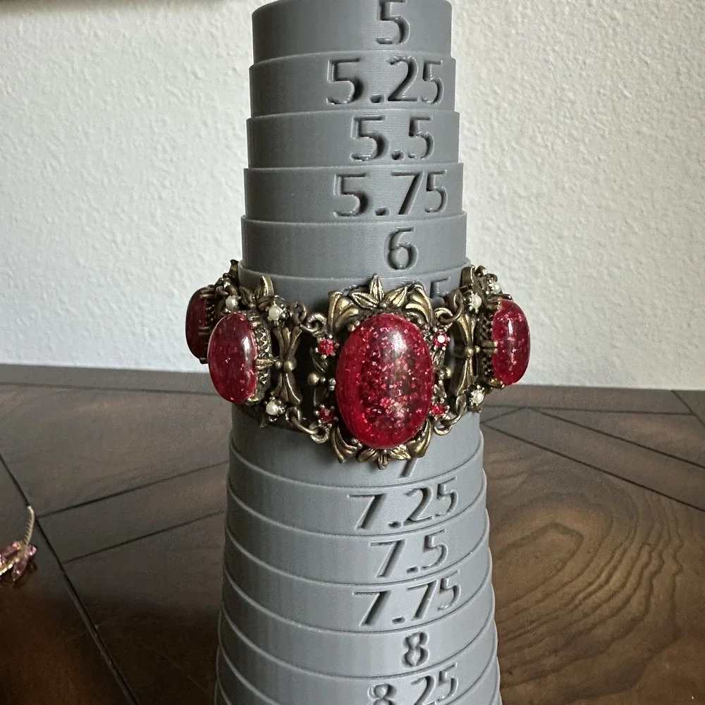 VTG 1950s-60s Victorian Revival Bracelet 6.75 Inch‎ Red Confetti Acrylic Flowers